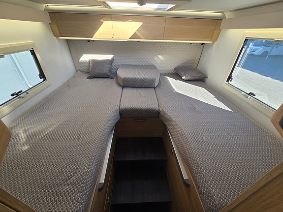 Adria Coral plus 670 DL 5 of 13