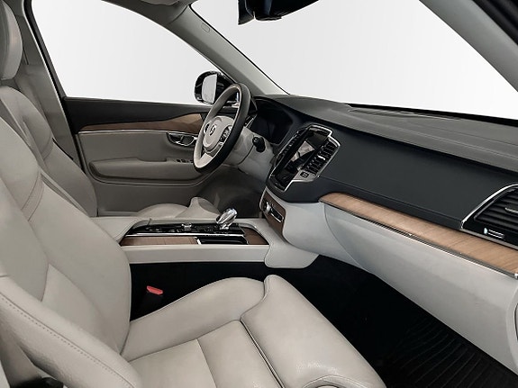 Volvo XC90 9 of 10