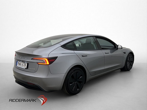 Tesla Model 3 6 of 30