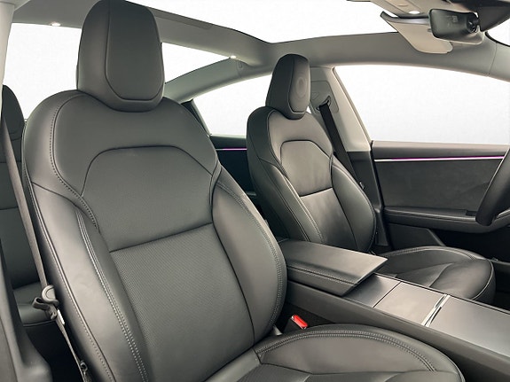 Tesla Model 3 25 of 30