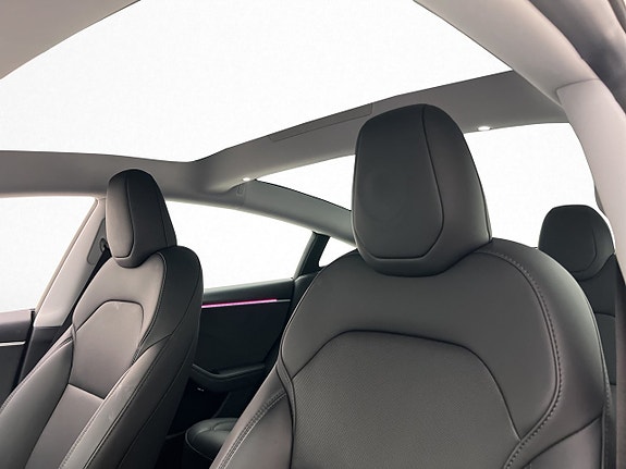 Tesla Model 3 11 of 30