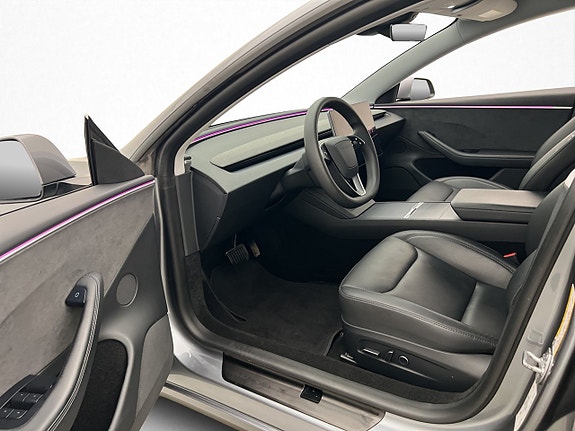 Tesla Model 3 10 of 30