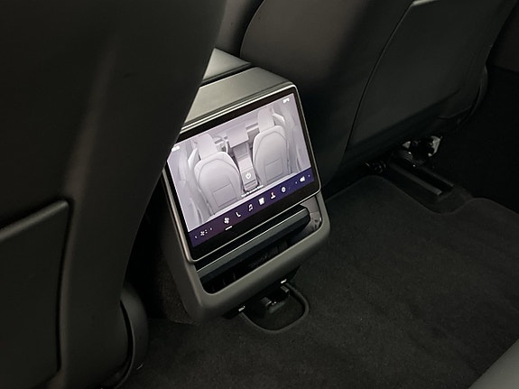 Tesla Model 3 27 of 30
