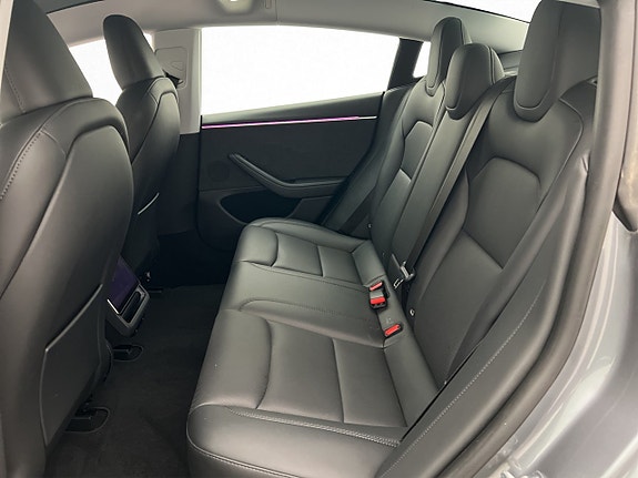 Tesla Model 3 28 of 30