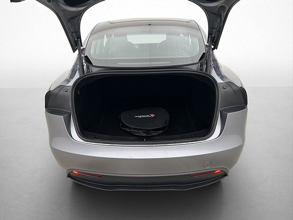 Tesla Model 3 29 of 30