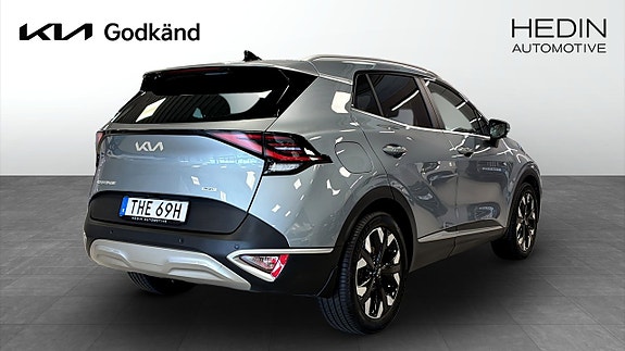 Kia Sportage 2 of 9
