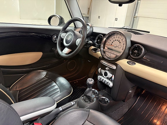 MINI Cooper 9 of 11