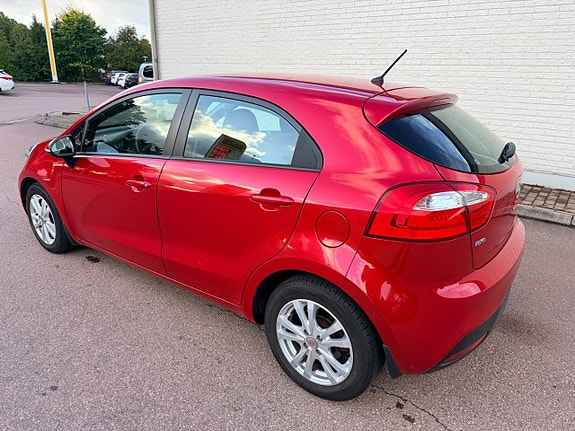 Kia Rio 4 of 25