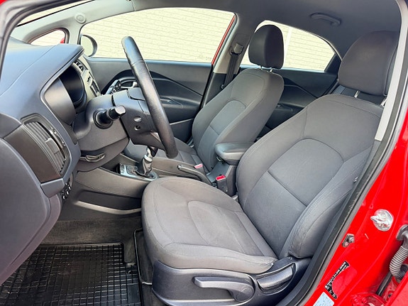 Kia Rio 11 of 25