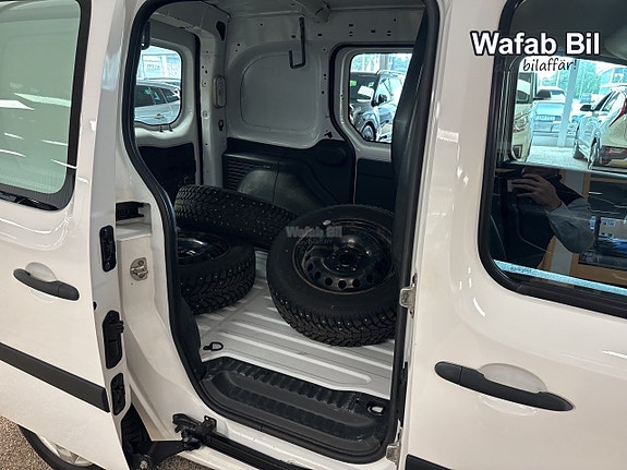 Renault Kangoo Express 11 of 15