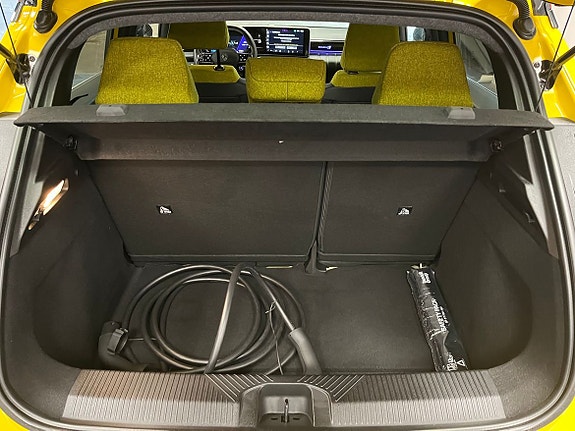Renault 5 E-Tech 6 of 17