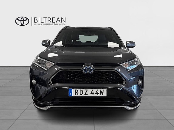 Toyota RAV4 6 of 13