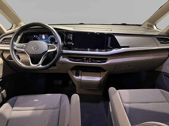 Volkswagen Multivan 13 of 16