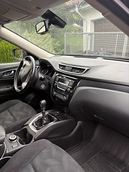 Nissan X-Trail 7 of 17