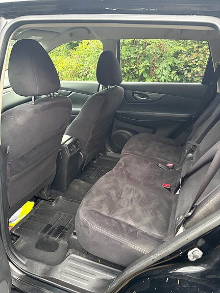 Nissan X-Trail 12 of 17