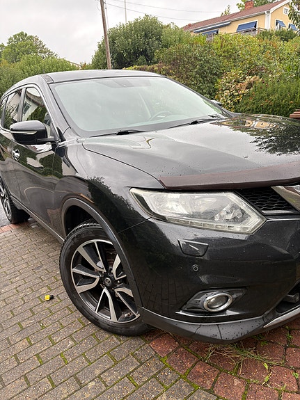 Nissan X-Trail 2 of 17