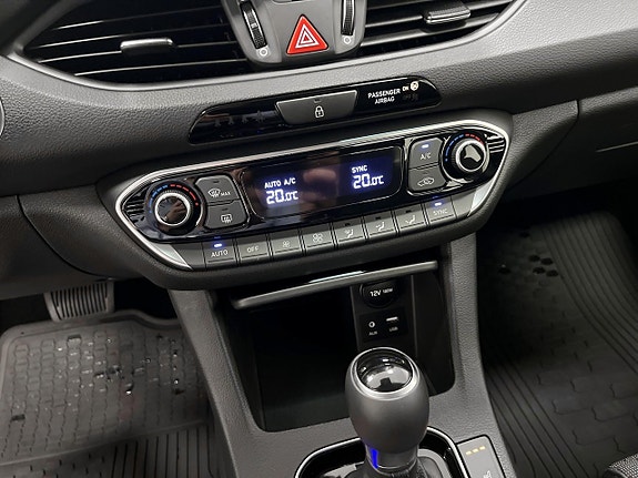 Hyundai i30 12 of 18