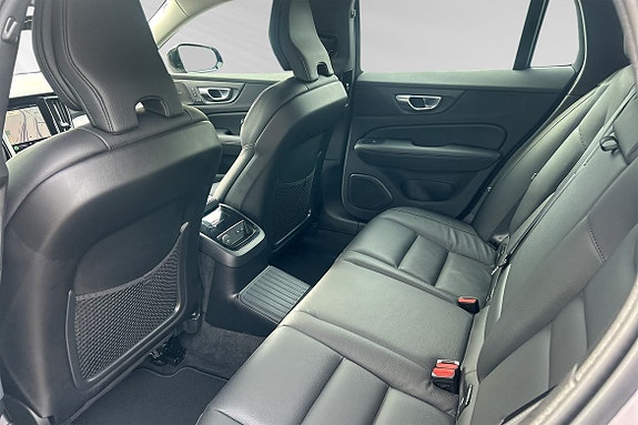 Volvo V60 7 of 17