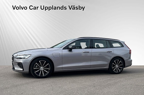 Volvo V60 2 of 17