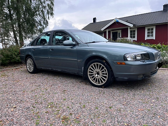 Volvo S80 2 of 3
