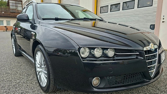 Alfa Romeo 159 11 of 14