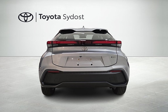 Toyota C-HR 5 of 19