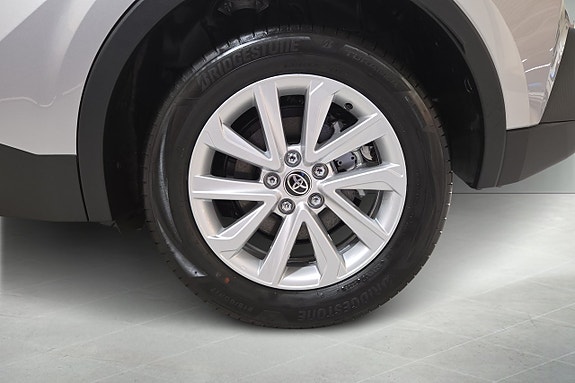 Toyota C-HR 9 of 19