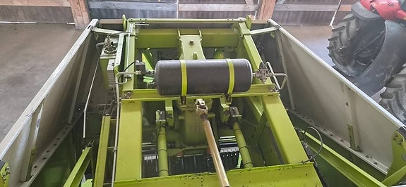 CLAAS 2200 11 of 13