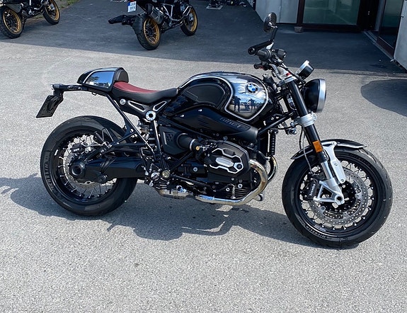 BMW R nineT 12 of 15