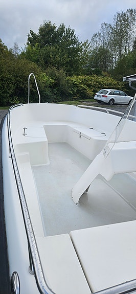 Flipper 510 med yamaha 90hk – Välutrustad och redo för sjön 5 of 6