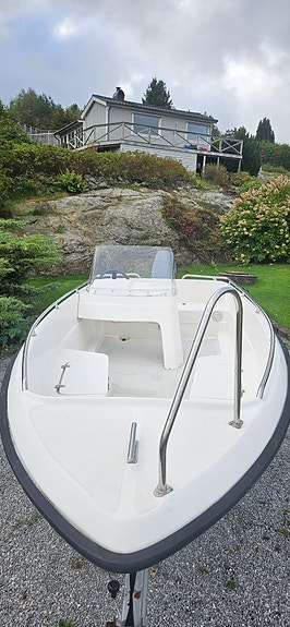 Flipper 510 med yamaha 90hk – Välutrustad och redo för sjön 3 of 6