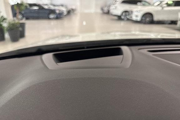 Volvo V60 11 of 12