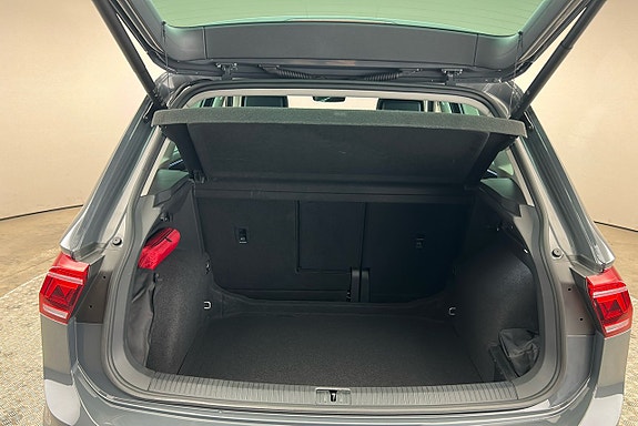 Volkswagen Tiguan 14 of 26