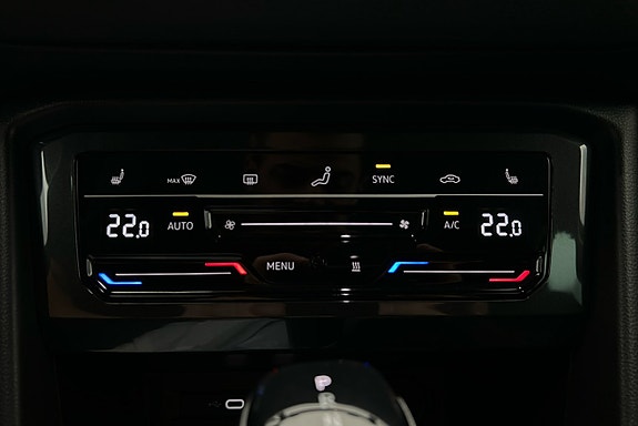 Volkswagen Tiguan 18 of 26