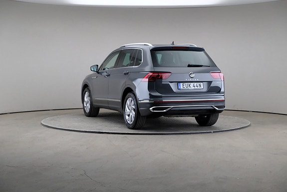 Volkswagen Tiguan 2 of 26