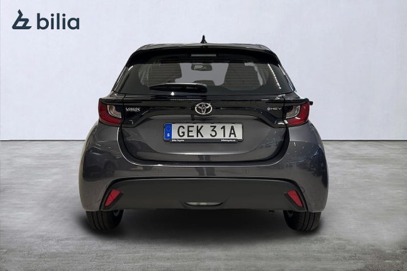 Toyota Yaris 5 of 21