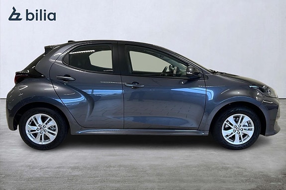 Toyota Yaris 18 of 21