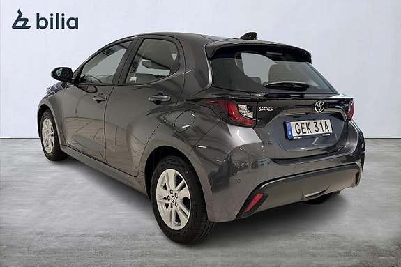 Toyota Yaris 2 of 21