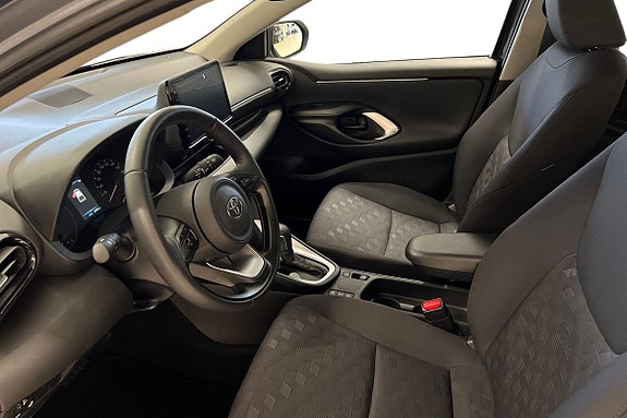 Toyota Yaris 14 of 21