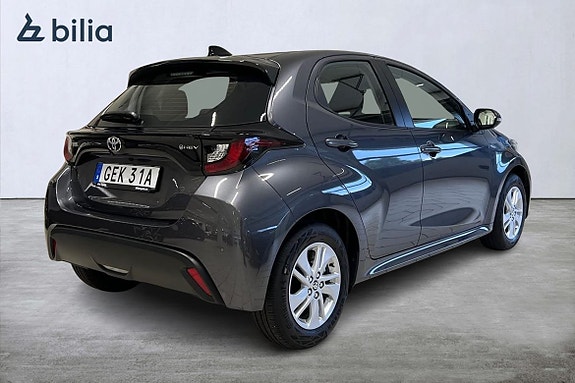 Toyota Yaris 19 of 21