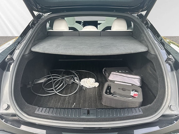 Tesla Model S 29 of 29