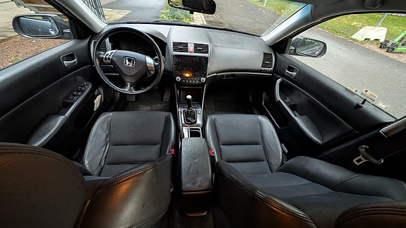 Honda Accord 4 of 6