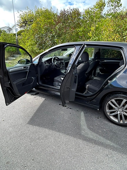 Volkswagen Golf VII 8 of 12