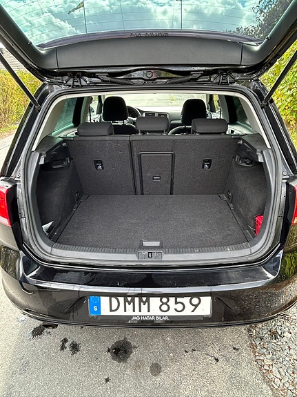 Volkswagen Golf VII 9 of 12