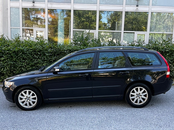 Volvo V50 2 of 6