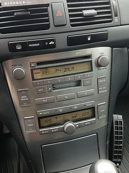 Toyota Avensis 13 of 13