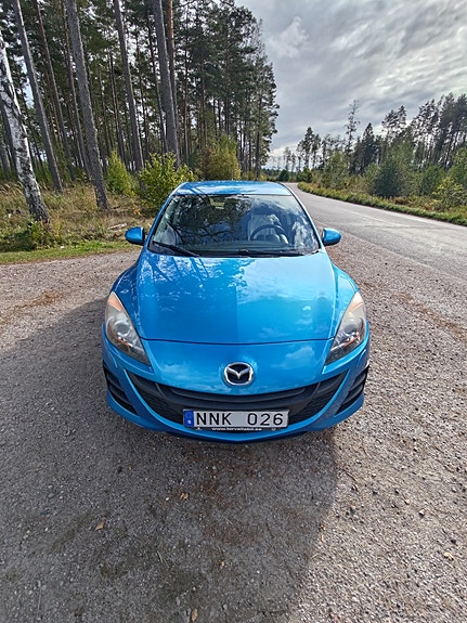 Mazda 3 2 of 14