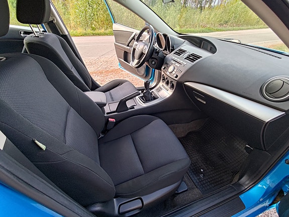 Mazda 3 10 of 14