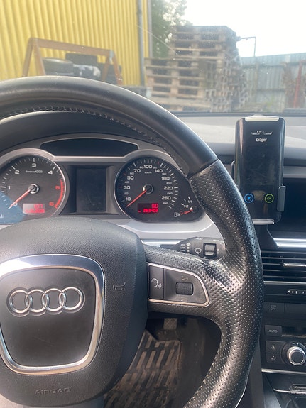 Audi A6 4 of 6
