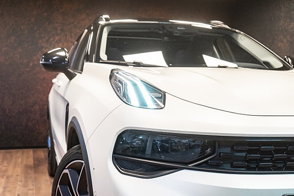 Lynk & Co 01 5 of 29